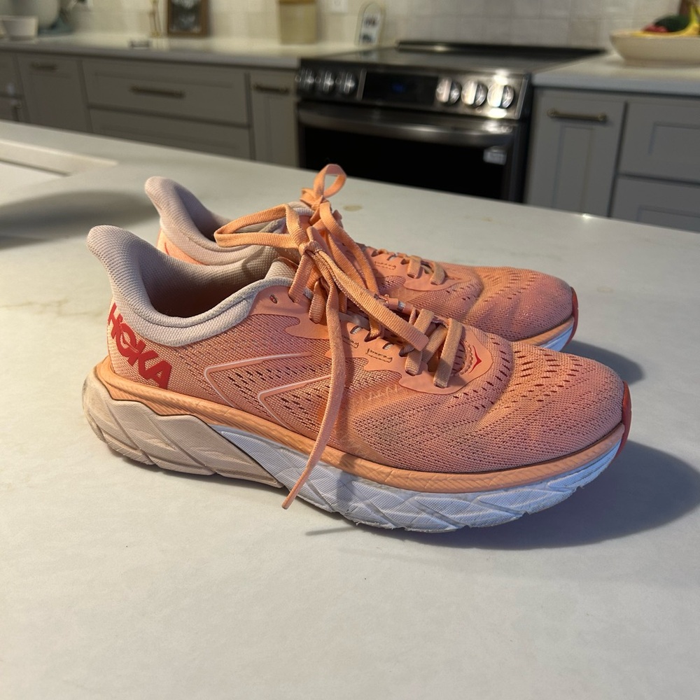 Pink/Coral Arahi 5 Hokas